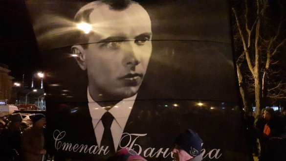 На Украине нацисты проводят факельные шествия в честь Бандеры (ФОТО, ВИДЕО) | Русская весна