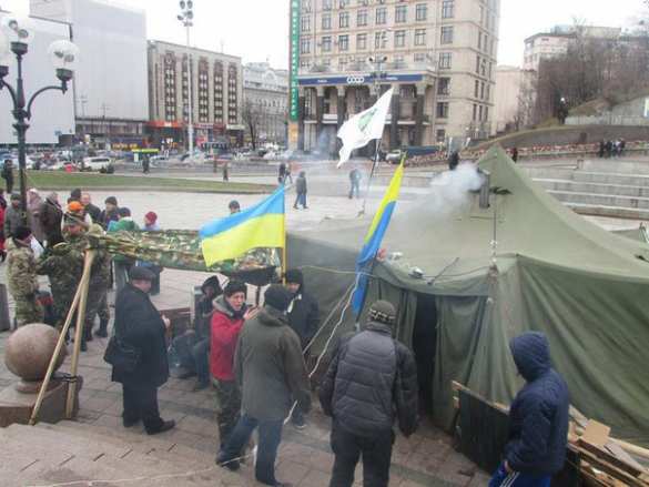 Участники Третьего Майдана продолжают оставаться в центре Киева (ФОТО, ВИДЕО) | Русская весна