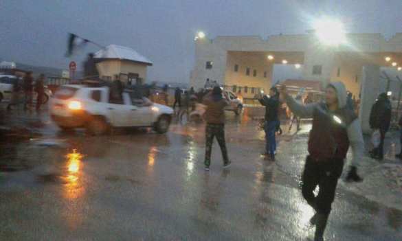 Idlib 'Maidan': Terrorists protest liberation of Aleppo, threaten Al-Nusra (PHOTOS+VIDEO) | Русская весна