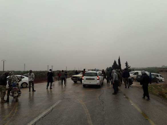 Idlib 'Maidan': Terrorists protest liberation of Aleppo, threaten Al-Nusra (PHOTOS+VIDEO) | Русская весна