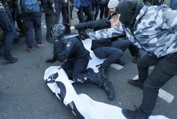 Битвы с полицией и множество пострадавших: ситуация с Майданом на Украине повторяется (ФОТО, ВИДЕО) | Русская весна