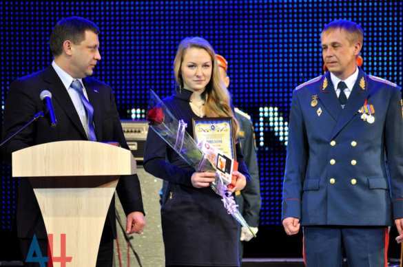 В Донецке наградили лучших спасателей в день МЧС ДНР (ФОТОРЕПОРТАЖ) | Русская весна