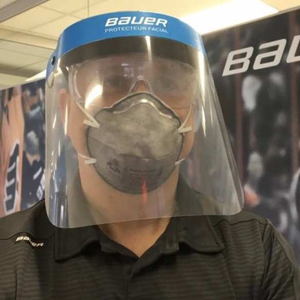 Халат от Armani, антисептик от Christian Dior и маска от Bauer — известные бренды включились в борьбу с пандемией (ФОТО) | Русская весна