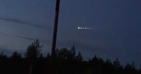 Феерическое зрелище: над Сургутом пронёсся метеорит (ФОТО, ВИДЕО) | Русская весна