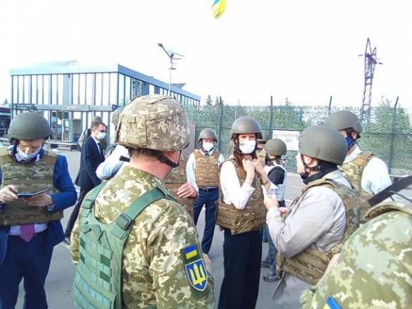 Главы МИД Бенилюкса похвалили Зеленского за Донбасс (ФОТО) | Русская весна