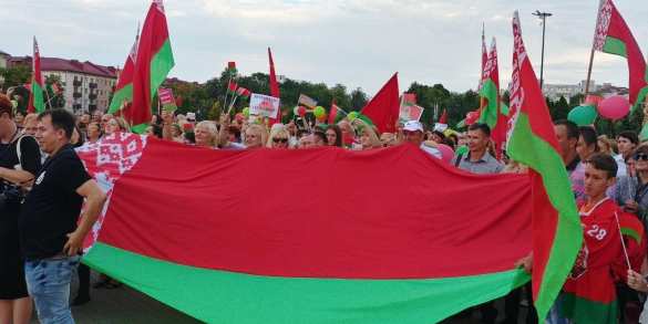 Белоруссия вновь вышла на улицы «за мир и стабильность» (+ФОТО, ВИДЕО) | Русская весна