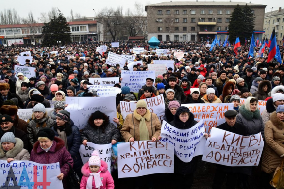 «Прощай, Украина»: Жители ДНР поддержали перевод украинских предприятий под внешнее управление (ФОТО, ВИДЕО) | Русская весна