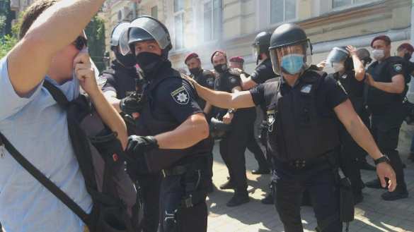 «Вова, выходи, нам не смешно!» — сторонники Шария собрались у дома Зеленского (ФОТО, ПРЯМАЯ ТРАНСЛЯЦИЯ) | Русская весна