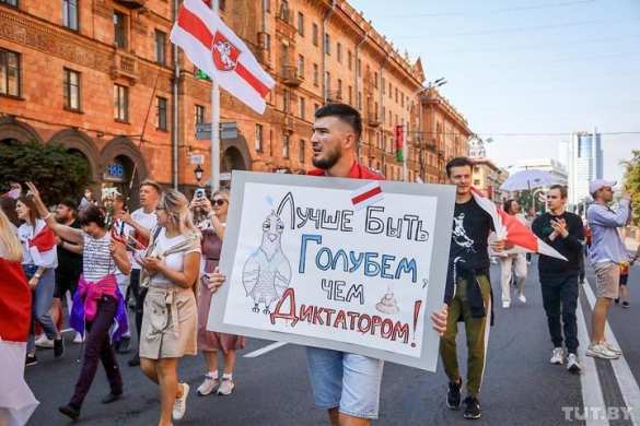 Минск: Силовики окружили протестующих, идёт спецтехника (+ФОТО, ВИДЕО) | Русская весна