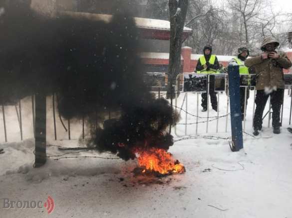Во Львове неонацисты «сожгли Москву» (ФОТО, ВИДЕО) | Русская весна