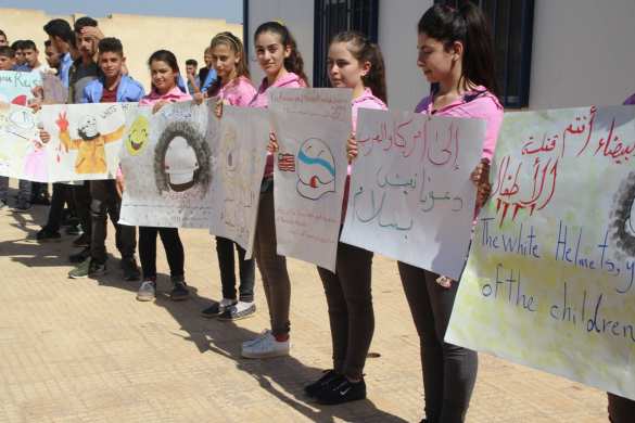 «Белые каски — вон из Сирии!» — сирийская молодёжь против пособников террористов (+ФОТО, ВИДЕО) | Русская весна