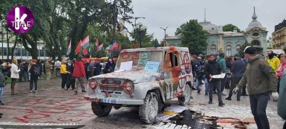 «Аваков — чёрт!»: у стен Рады требуют отставки главы МВД (ФОТО, ВИДЕО) | Русская весна