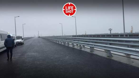 Минуты до старта: Крымский мост в ожидании кортежа Путина (ФОТО, ВИДЕО) | Русская весна