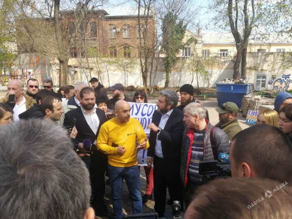 Одесса: «легенду Майдана» облили фекалиями (ФОТО, ВИДЕО) | Русская весна