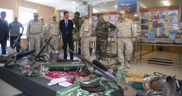 База ВКС Хмеймим: Штаб, бронетехника, авиация и Башар Асад — полный репортаж (ВИДЕО, ФОТО) | Русская весна