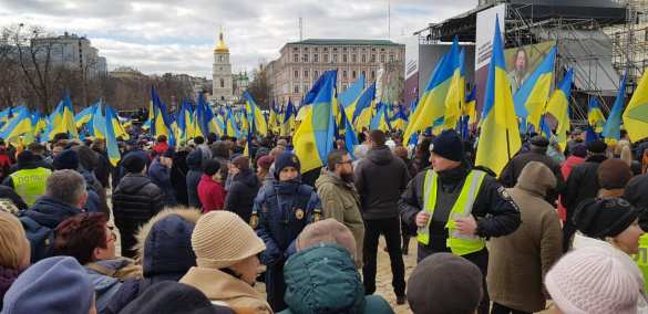 Империя готовит ответный удар: в оцепленный центр Киева свозят людей (ФОТО, ВИДЕО) | Русская весна