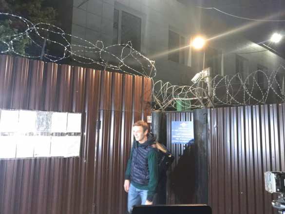 Навальный вышел из спецприёмника (ФОТО, ВИДЕО) | Русская весна