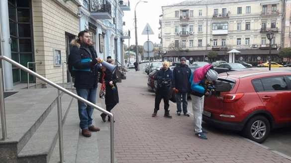 Майдан под посольством Нидерландов в Киеве: студенты требуют подписать соглашение об ассоциации (ФОТО) | Русская весна