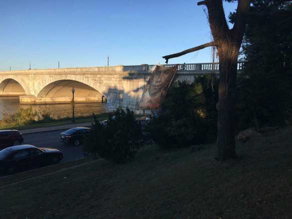 «Прощай, убийца»: в Вашингтоне попрощались с Обамой (ФОТО) | Русская весна