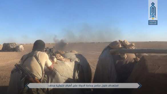 Кровавая резня смертников: Сотни боевиков ИГИЛ и «Аль-Каиды» уничтожают друг друга в центре Сирии (ВИДЕО, ФОТО 18+) | Русская весна