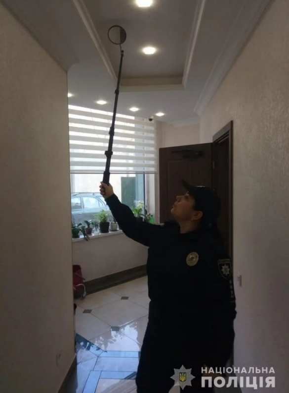 Началось: в Одессе заминировали здание телекомпании, в Никополе — избирательный участок (ФОТО, ВИДЕО) | Русская весна