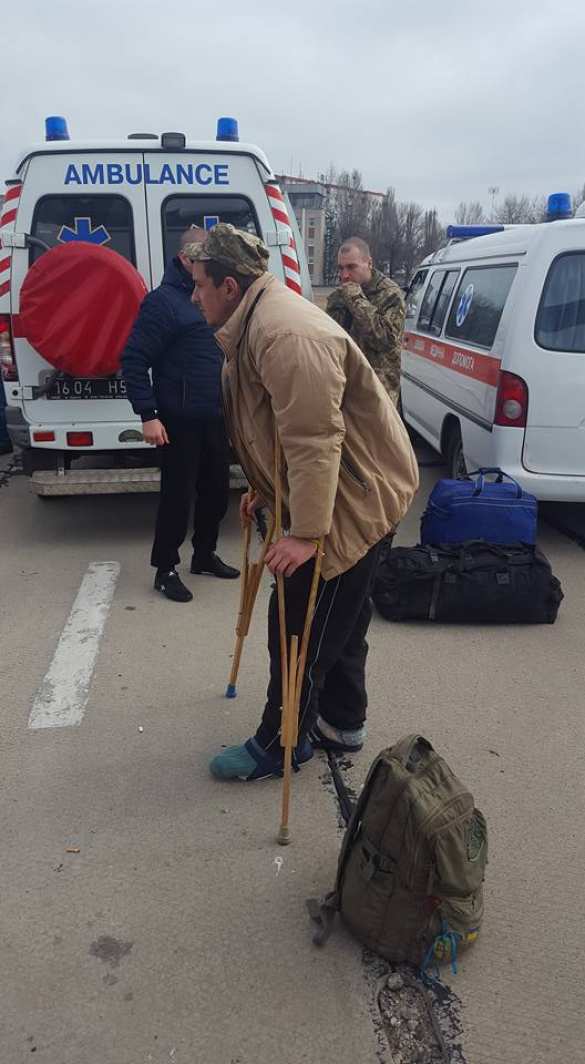 В Одессу самолетом доставили 24 раненых «освободителя Донбасса» (ФОТО, ВИДЕО) | Русская весна