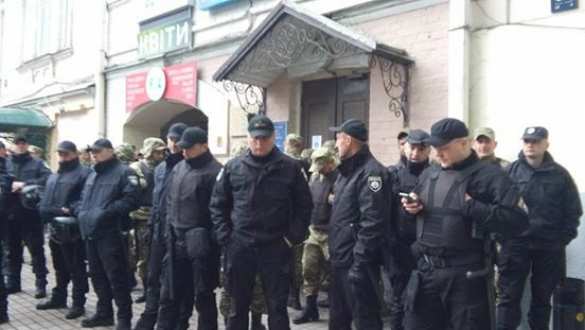 Дымовые шашки и яйца из окон: «Бессмертный полк» идет по Киеву (+ВИДЕО, ФОТО) | Русская весна