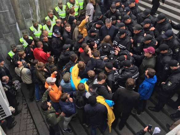 Дымовые шашки и яйца из окон: «Бессмертный полк» идет по Киеву (+ВИДЕО, ФОТО) | Русская весна