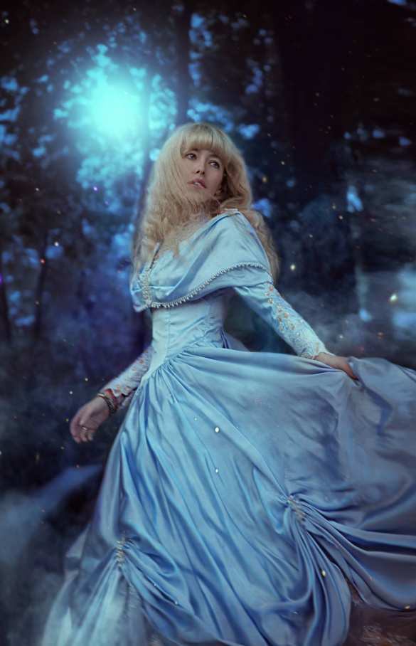 Украинская карательница надела платье и выступила в непривычном амплуа (ФОТО) | Русская весна