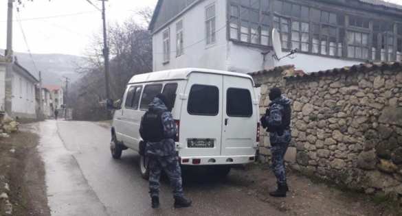 Спецоперация ФСБ, МВД и Росгвардии в Крыму: схвачена группа террористов, Украина протестует (+ВИДЕО, ФОТО) | Русская весна