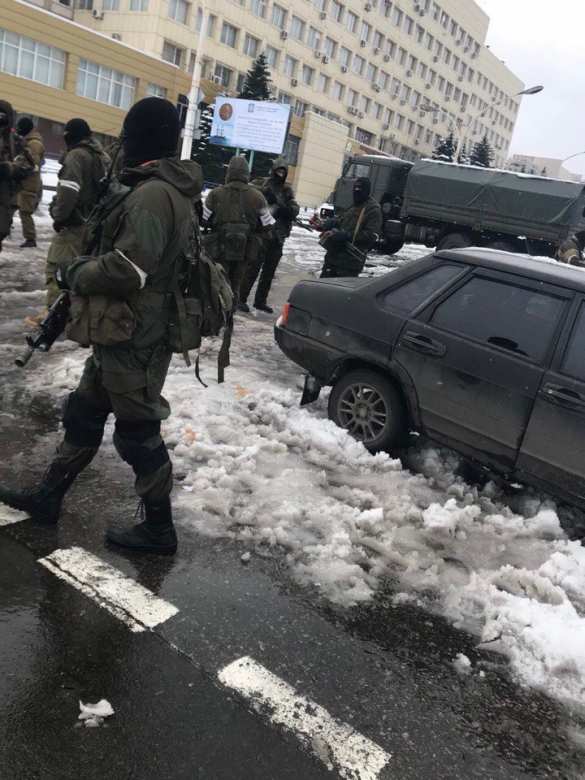 МОЛНИЯ: силы МВД ЛНР заняли прокуратуру (+ФОТО, ВИДЕО) | Русская весна