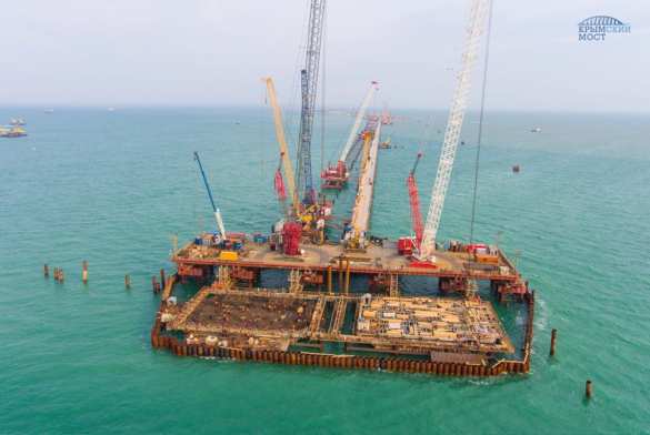 Путь домой: готова половина опор Крымского моста (+ФОТО) | Русская весна