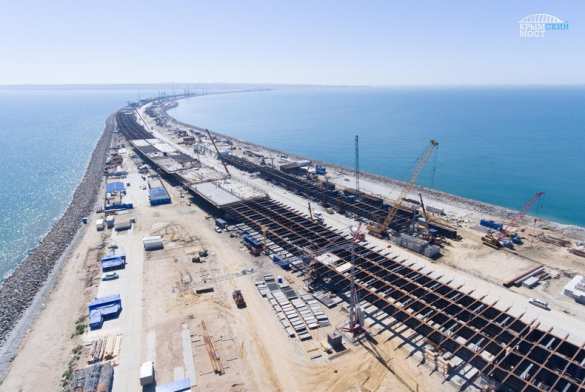 Путь домой: готова половина опор Крымского моста (+ФОТО) | Русская весна