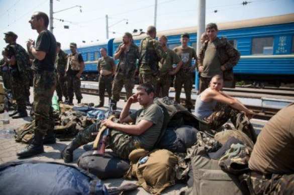 В Запорожье бастовавших солдат 24-й Яворивской бригады уговорили ехать под Харьков (фото) | Русская весна