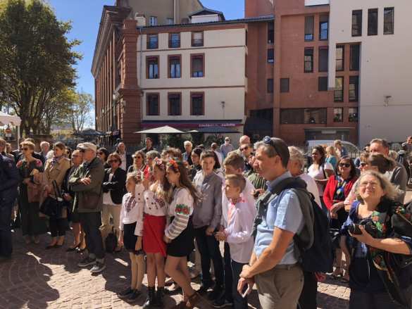 Украинцы во Франции открыли памятник Анне Русской (ФОТО) | Русская весна