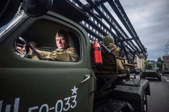 В Донецке идет парад Победы (+ФОТО, ВИДЕО) | Русская весна