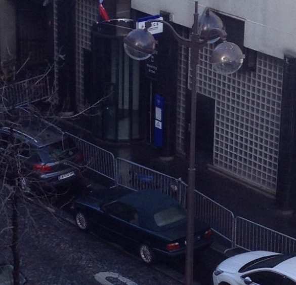 На полицейских в Париже напал мужчина с поясом шахида (ФОТО,ВИДЕО) | Русская весна