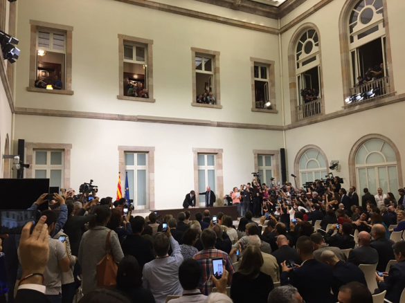 МОЛНИЯ: Парламент Каталонии подписал декларацию о Независимости (ФОТО, ДОКУМЕНТ) | Русская весна