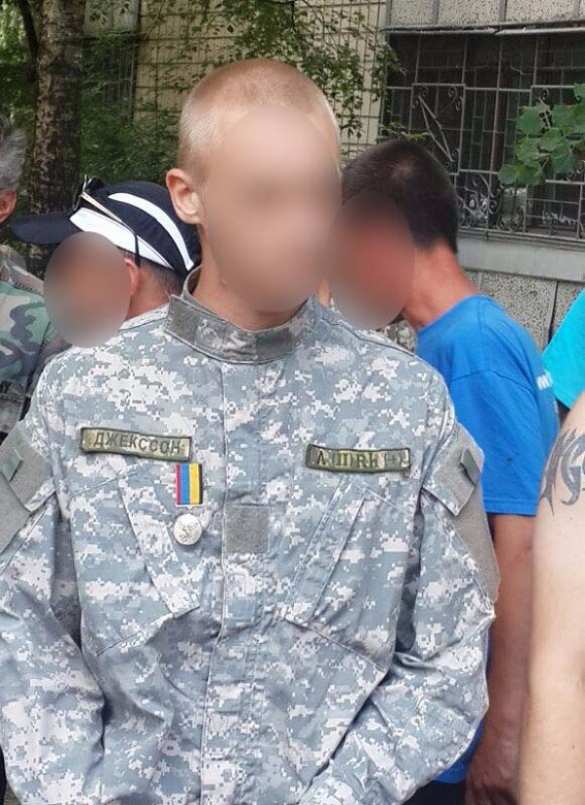 Под генпрокуратурой Украины задержали группу лже-«атошников» (ФОТО) | Русская весна