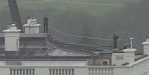 Прогремели выстрелы у Белого дома (ФОТО) | Русская весна