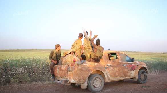 Орды смертников, танки и БМП: мощное наступление банд на города Сирии, прорван фронт САА (ФОТО, ВИДЕО) | Русская весна