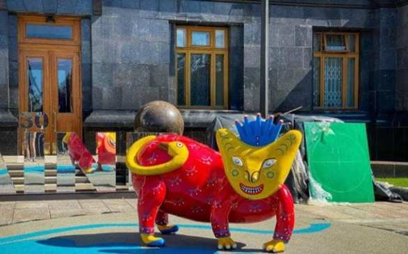 Петух в косоворотке: детская площадка у Администрации Зеленского вызвала скандал (ФОТО, ВИДЕО) | Русская весна