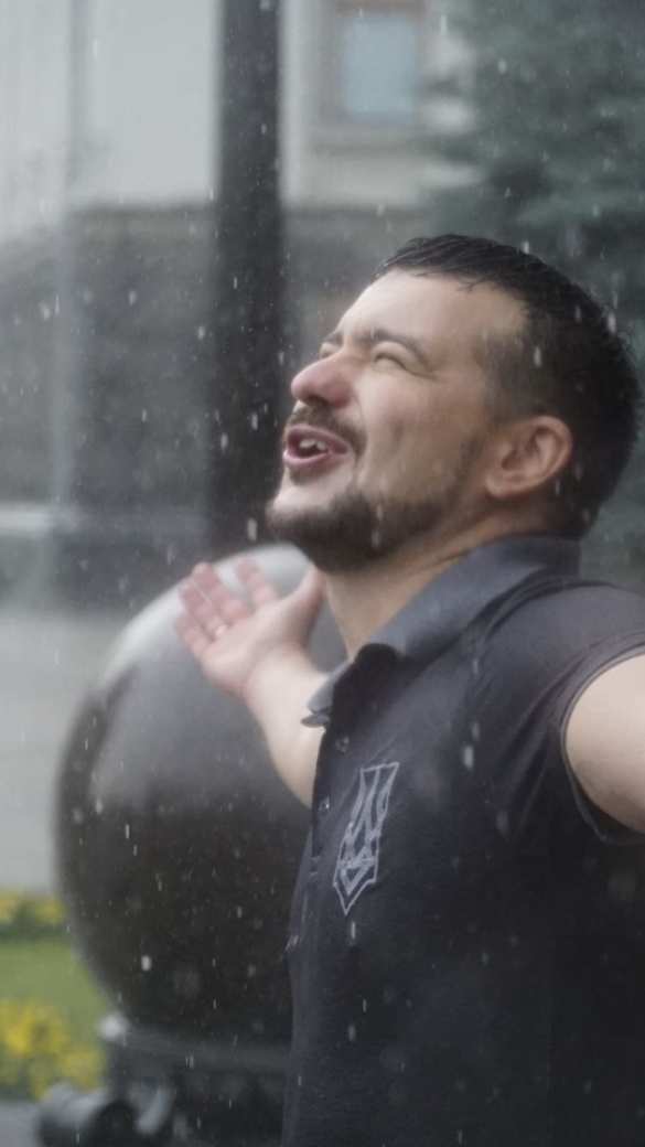 Началось: К офису Зеленского принесли гроб (ФОТО, ВИДЕО) | Русская весна