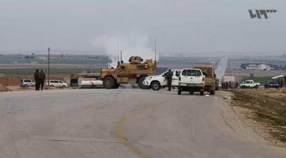 Горящая бронетехника: в Сирии смертник ИГИЛ подорвал американо-курдскую колонну — подробности (ФОТО, ВИДЕО) | Русская весна