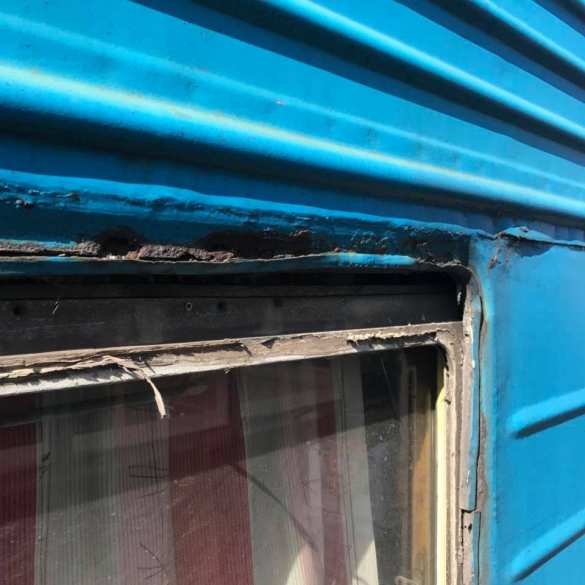 «Поезд в один конец»: в Сети высмеяли дырявый украинский состав (ФОТО) | Русская весна