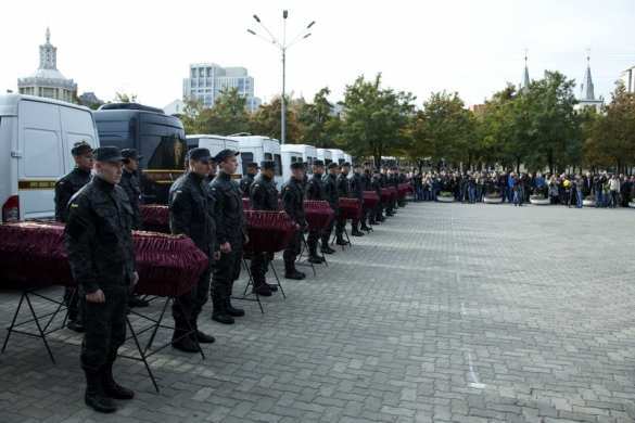 Похороны в Днепропетровске В Днепропетровске захоронили 21 безымянного бойца «АТО», послезавтра захоронят еще 21 солдата (фото+видео) | Русская весна