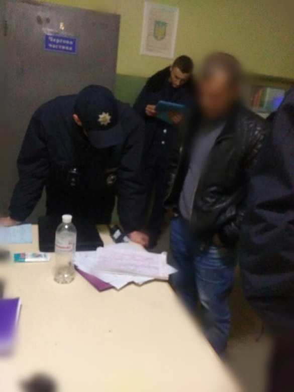  Во Львове экс-кандидат в депутаты избил полицейского (ФОТО) | Русская весна