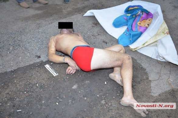 На Украине полицейские насмерть забили мужчину на глазах у жены и детей: звучат призывы к штурму райотдела (ФОТО, ВИДЕО 21+) | Русская весна