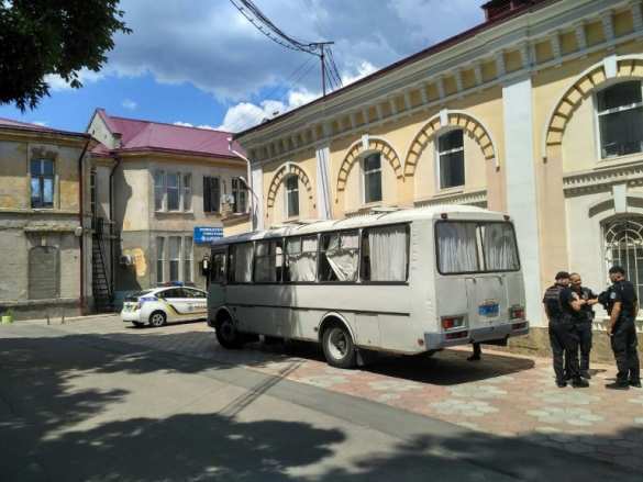 Будьте здоровы: в Одессе у Трассы здоровья прохожих избивали арматурой (ФОТО, ВИДЕО) | Русская весна