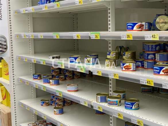 Пустые полки: киевляне бросились скупать продукты (ФОТО) | Русская весна